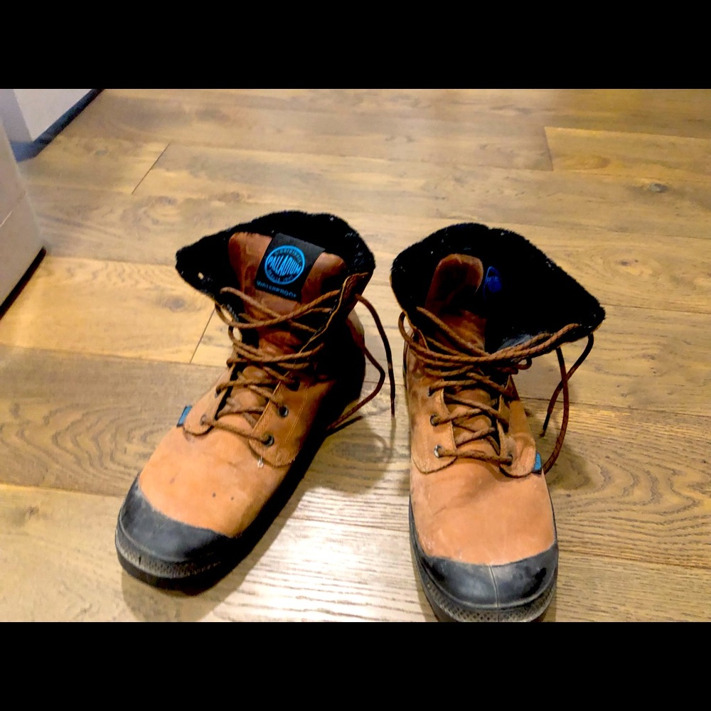 Palladium Waterproof wool lined boots